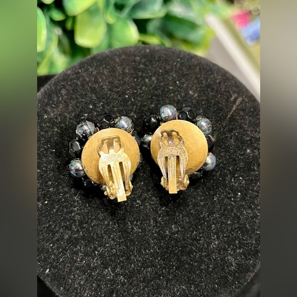 VINTAGE CHICOS/JAPAN NECKLACE & CLIP SET THAT IS CLASSY AND SOOO RICH 💕👏 - Picture 13 of 15